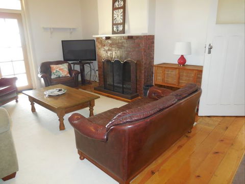 Book Keepers Cottage Waikerie - Accommodation Newcastle 5