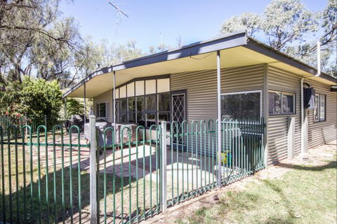 River Shack Rentals - Living The Dream - Accommodation Newcastle 106