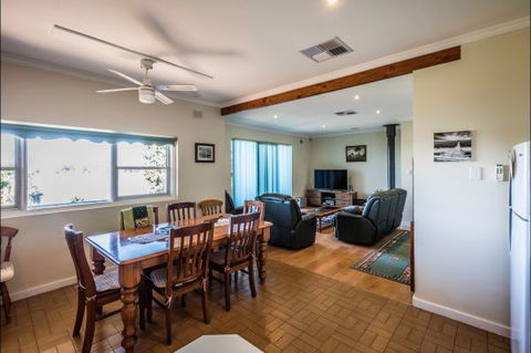 River Shack Rentals - Living The Dream - Accommodation Newcastle 64