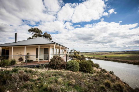 River Shack Rentals - Living The Dream - Accommodation Newcastle 27
