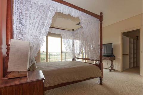 River Shack Rentals - Living The Dream - Accommodation Newcastle 32