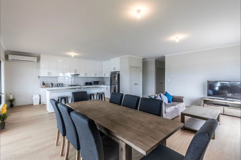 River Shack Rentals - Living The Dream - Accommodation Newcastle 90