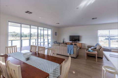 River Shack Rentals - Living The Dream - Accommodation Newcastle 112