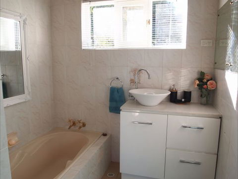 Spalding Lodge Unit 16 - Accommodation Newcastle 30