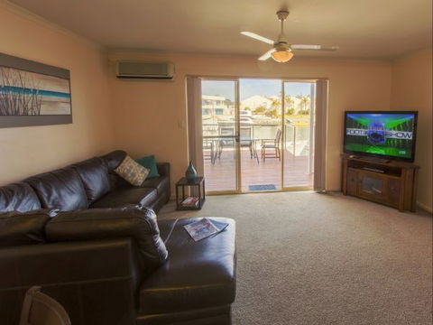 Spalding Lodge Unit 16 - Accommodation Newcastle 49