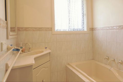 Spalding Lodge Unit 16 - Accommodation Newcastle 142