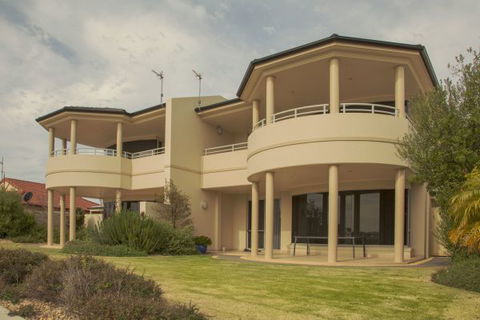 Spalding Lodge Unit 16 - Accommodation Newcastle 153