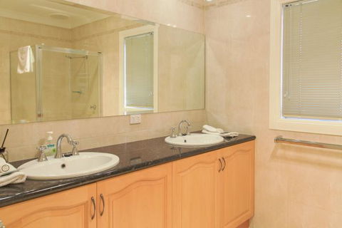 Spalding Lodge Unit 16 - Accommodation Newcastle 160