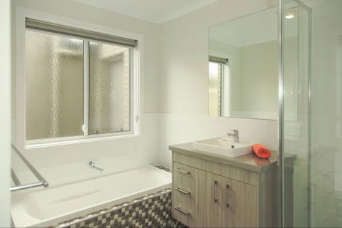 Spalding Lodge Unit 16 - Accommodation Newcastle 14