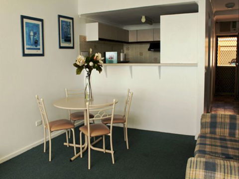 Spalding Lodge Unit 16 - Accommodation Newcastle 37