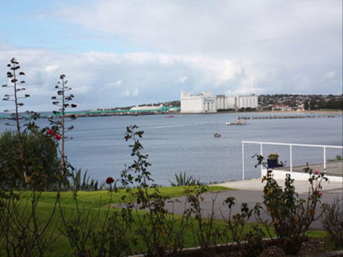 Spalding Lodge Unit 16 - Accommodation Newcastle 287