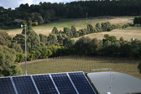 Gisborne Peak Winery  Cottages - Accommodation Newcastle 7