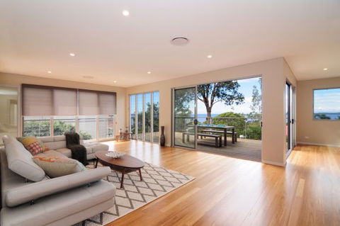 Valhalla - Accommodation Newcastle 0