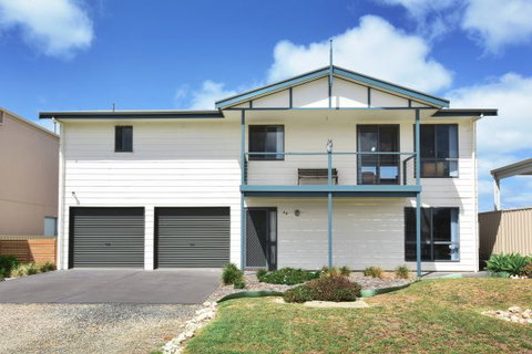 Ambergris - Accommodation Newcastle 0