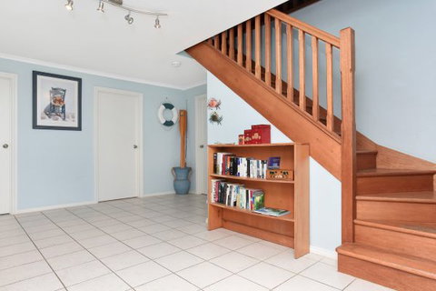 Ambergris - Accommodation Newcastle 4