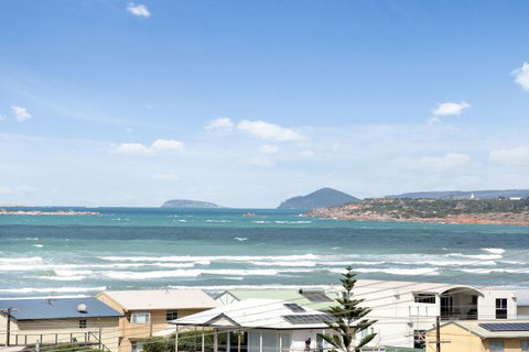 Ambergris - Accommodation Newcastle 9