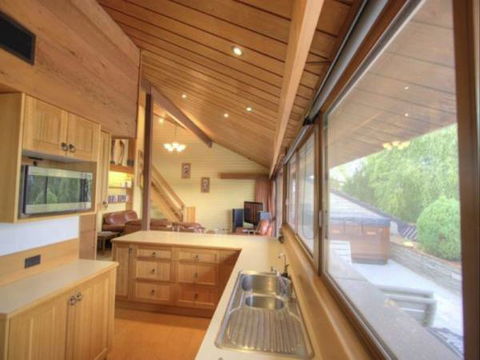 Edelweiss Hutte - Accommodation Newcastle 1