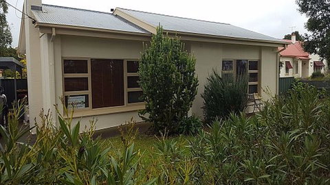 The Gums - Accommodation Newcastle 10