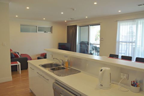 Port Lincoln City Apartment - Accommodation Newcastle 2