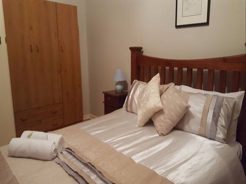 The Gums - Accommodation Newcastle 4