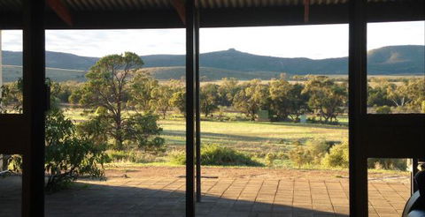 Horseshoe Top-End - Accommodation Newcastle 1