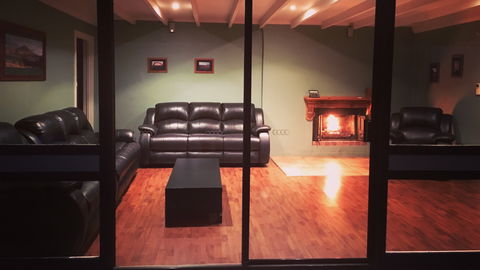 Horseshoe Top-End - Accommodation Newcastle 2
