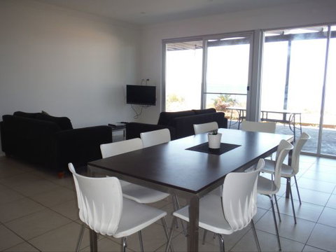 Number 99B - Accommodation Newcastle 1