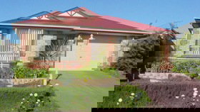 Lakeside Getaway - Accommodation Newcastle 4