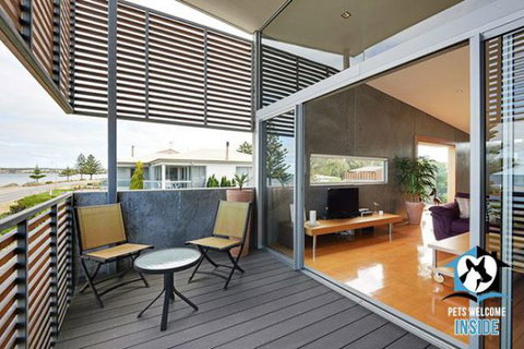 PetLet 10: 1/18 Franklin Parade At Encounter Bay - Accommodation Newcastle 2