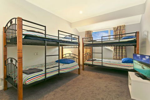 SALT Waterfront Apartment - Accommodation Newcastle 7