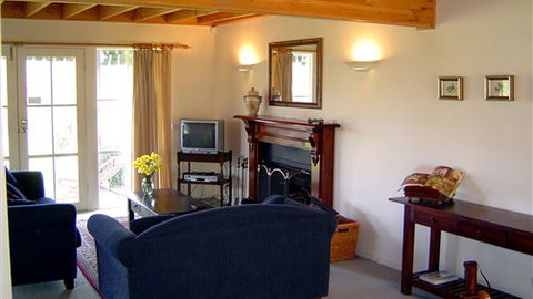 Cloud End Farmstay - Accommodation Newcastle 1