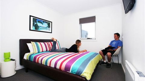 The Island Accommodation - Phillip Island YHA - Accommodation Newcastle 3