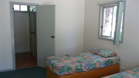 UC Camping Acacia - Accommodation Newcastle 0