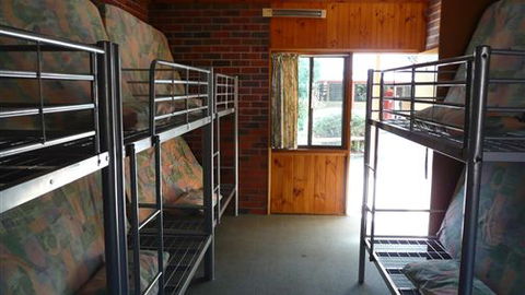 UC Camping Acacia - Accommodation Newcastle 3