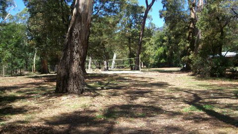 UC Camping Acacia - Accommodation Newcastle 4
