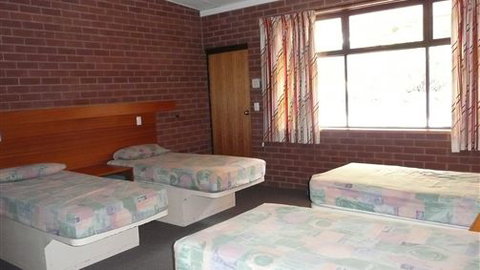 UC Camping Norval - Accommodation Newcastle 3