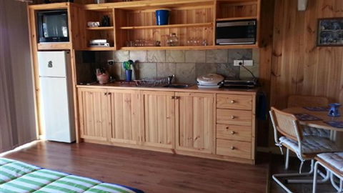 Laura Lodge Rest & Recreation Retreat - Accommodation Newcastle 2