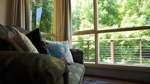Annie's Garden Retreat - Accommodation Newcastle 2