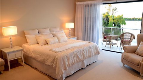 Castevilla - Accommodation Newcastle 1