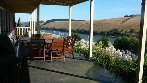 River View Holidays - Accommodation Newcastle 3