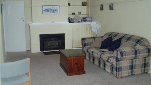 Banks At Queenscliff - Accommodation Newcastle 0