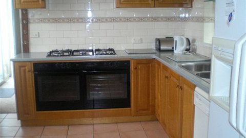 Banks At Queenscliff - Accommodation Newcastle 2