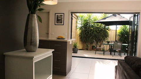 Acacia Villa - Accommodation Newcastle 1