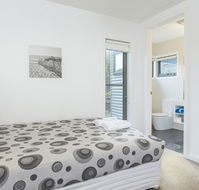 Serenity Torquay Ocean View Luxury Beachfront - Accommodation Newcastle
