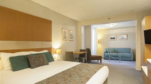 Quality Hotel Downtowner On Lygon - Accommodation Newcastle 6