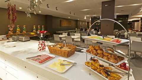 Causeway 353 Hotel - Accommodation Newcastle 4