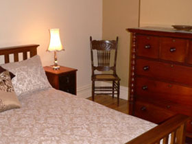 Acorn Cottage - Accommodation Newcastle 2