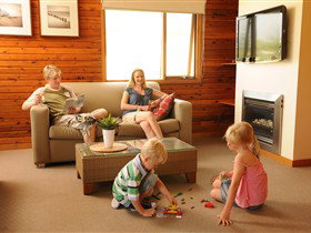 Adelaide Shores Resort - Accommodation Newcastle 2