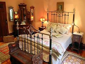Buxton Manor - Butlers Apartment - Accommodation Newcastle 0