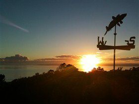 Cassini Beach House - Accommodation Newcastle 5